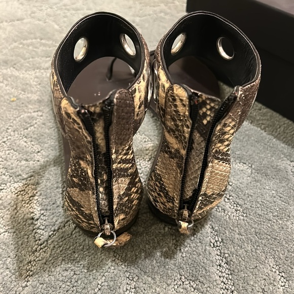 Giuseppe zanotti flat multi python toe ring sandals size 7 - Picture 3 of 6